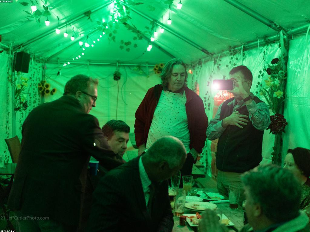 វិភាគស្លត: បរិយាយអំពីសង្គមមាគ៌ា និងឥទិ្ធពលរបស់វា