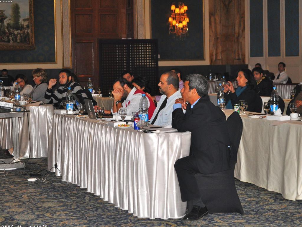 វិភាគស្លត៖ អ្វីទៅជាសង្គមស្លត និងការប្រែប្រួលនៅក្នុងវា